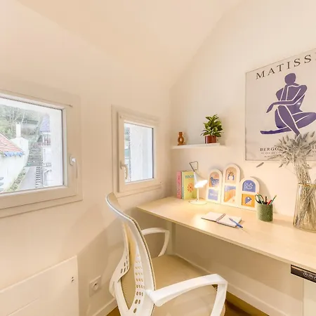 Apartment La Indigo 4 Personnes 3 Lits Bureau Fibre Proche Gare De Compiegne *